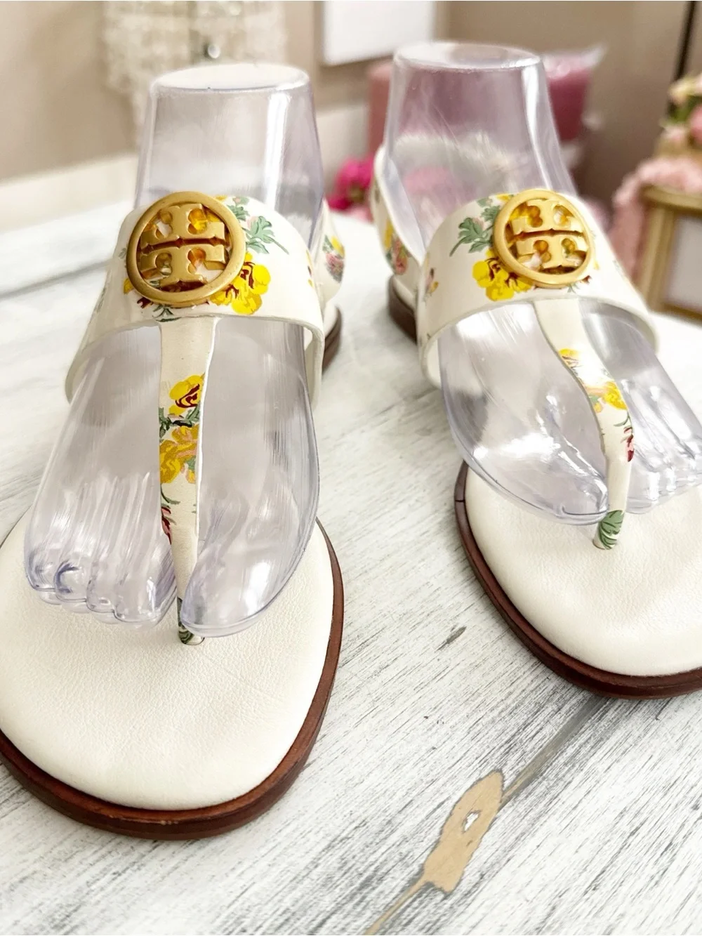 Tory Burch Benton Floral Thong Sandals with Gold Logo size 9